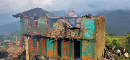 मिटरबक्सबाट सल्किएको आगोले घर जल्यो, ३२ लाखको क्षति