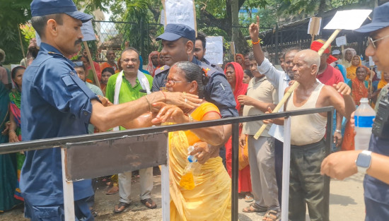 धनुषामा मिटरब्याजी पीडित महिलाद्वारा आत्मदाहको प्रयास