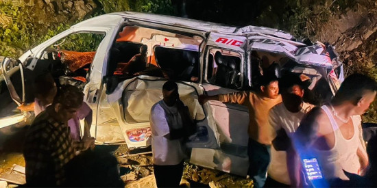 गोरखा माइक्रोबस दुर्घटनाका घाइते जोखिममुक्त