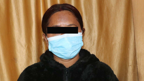 १३ जना बालबालिकाको मुन्द्रा चोर्ने युवती पक्राउ