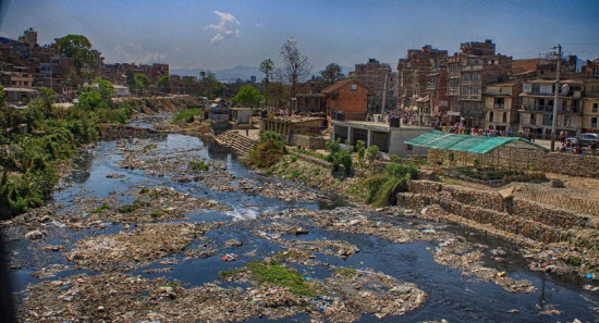 गर्मी बढेसँगै गन्हाउँछिन् बागमती
