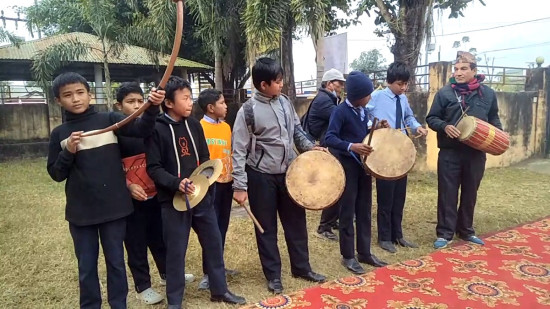 विद्यार्थीलाई पञ्चेबाजा बजाउने तालिम, सिपसँगै आम्दानी