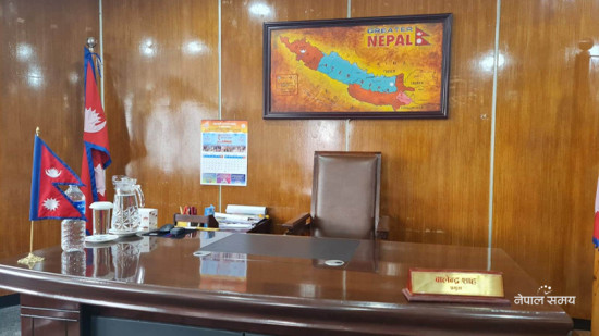 बालेनले राखे 'ग्रेटर नेपाल'को नक्सा, गगन भन्छन् - सांस्कृतिक नक्सा जारी गरौं