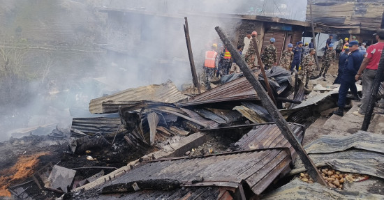 बाम्का बजार आगलागी : राहत वितरण गर्न बुढीगंगानगर प्रमुख बानियाँको संयोजकत्वमा समिति गठन