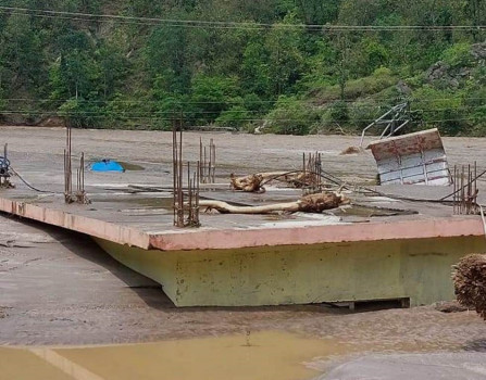 बाढी पसेपछि बगर बन्यो खानेपानी आयोजना 