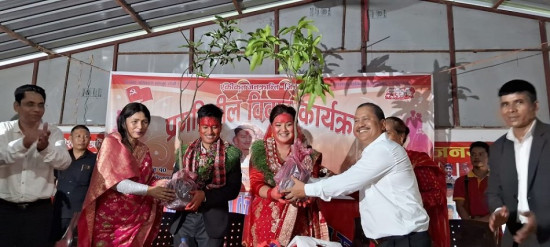 विवाह बन्धनमा बाँधिए विप्लव पुत्र डाक्टर प्रकाश