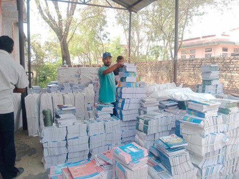 विद्यालयमा पाठ्यपुस्तक वितरणबारे अनुगमन सुरु