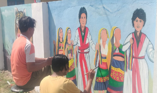 प्रविधिले ‌ओझेल पार्दैछ भित्ते चित्र