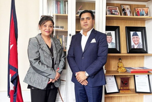 नेपाल-डेन्मार्क सम्बन्ध विस्तारका लागि सीएनआईका प्रतिनिधि र राजदूत तुलाधर बीच छलफल