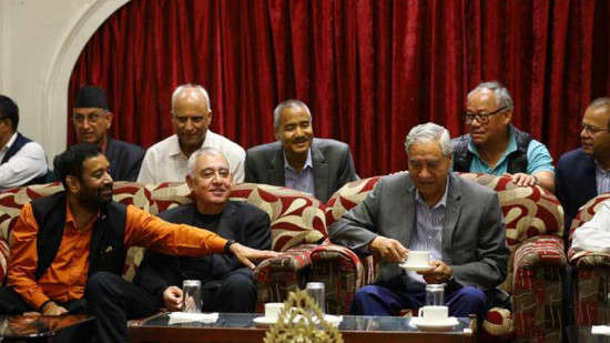 सानेपामा तीतोमिठो ओकलेका नेताहरूलाई 'रिफ्रेस' गराउन लैनचौरमा शशांकको चियापान