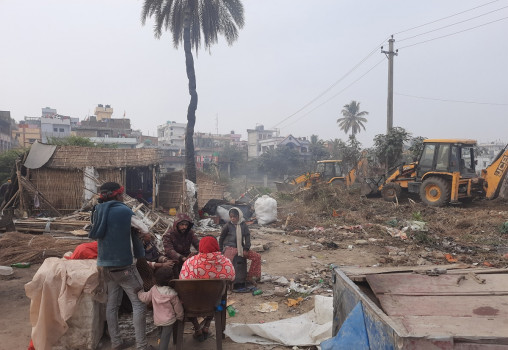 बिपी उद्यानको अतिक्रमित जग्गामा बनेका संरचना हटाउन सुरु