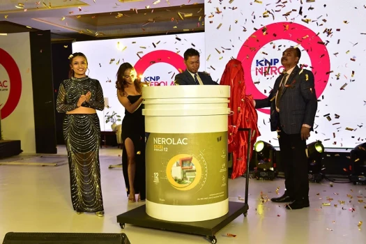 केएनपी नेरोल्याकका दुई नयाँ पेन्ट सार्वजनिक