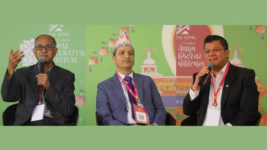 अर्थतन्त्र तंग्रिन्छ कि लड्छ ?