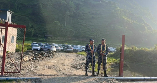 भन्सार छलेको आशंकामा सशस्त्र प्रहरीले नियन्त्रणमा लियो ७७४ वटा गाडी