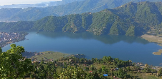 सरांकोटबाट देखिएको फेवाताल