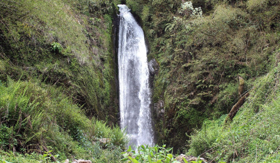 शिख-खोपारा पदमार्गको आकर्षण बन्दै गैटे झरना