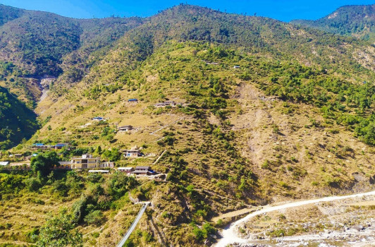 बागलुङको विकट गाउँमा सडक पुगेपछि स्थानीय हर्षित