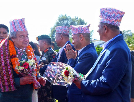गुटेरेसलाई पोखरेलीको न्यानो स्वागत, माला र टोपीमा सजिए महासचिव