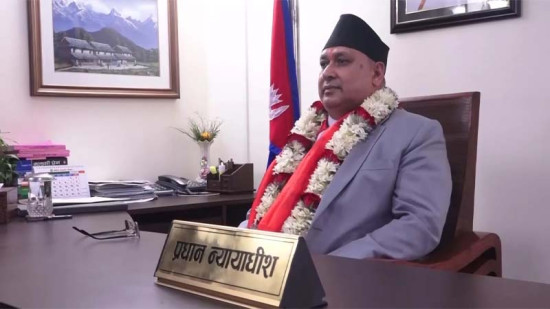 सर्वोच्चका प्रधानन्यायाधीश कार्कीले त्यागे इजलास