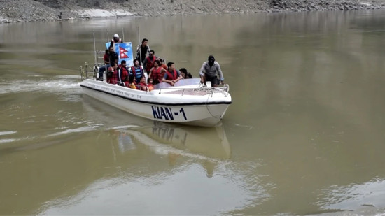 पानीको बहाव बढेपछि सप्तकोशीमा जेटबोट बन्द