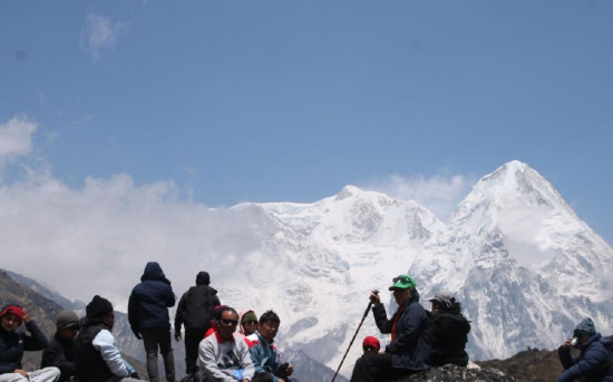 कञ्चनजंगा हिमाल साहसिक पर्यटकको रोजाइमा