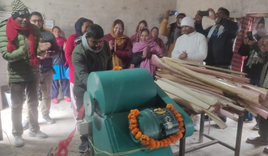 केराको थामबाट रेसा उत्पादन