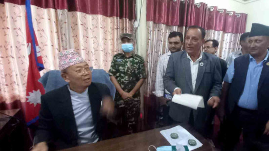 कोशीको मुख्यमन्त्रीमा उद्धव थापाको दाबी पेश
