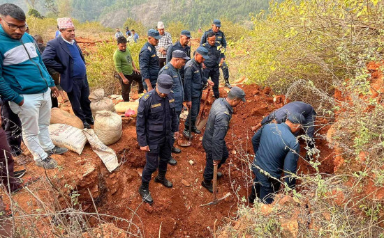 माटोको ढिस्कोले पुरिएर दुई महिलाको मृत्यु