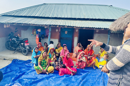 बचतले मुहार फेर्दै मुसहर महिला