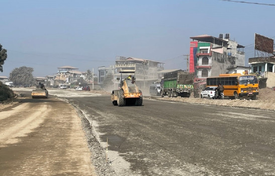 ठेकेदारलाई कारबाही गर्ने चेतावनीपछि नारायणघाट-बुटवल सडकको काम सुचारु