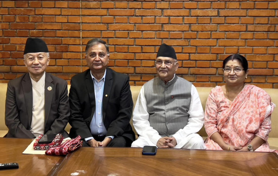 निर्वाचन पर्यवेक्षणका लागि ओली कम्बोडिया प्रस्थान
