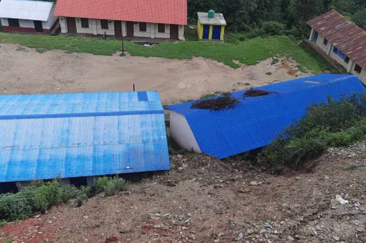 पहिरोले विद्यालय भवन भत्किँदा पठनपाठन प्रभावित