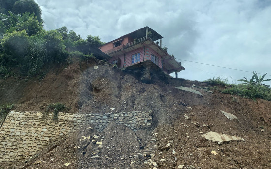 बैतडीका छ स्थानीय तह बाढीपहिरोको उच्च जोखिममा