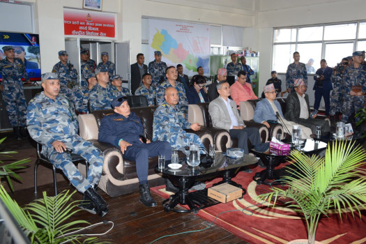 गृहमन्त्री अर्यालसहित उच्च अधिकारीबाट उपत्यकाका विभिन्न मतदान स्थलको अनुगमन