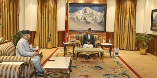 राष्ट्रपति रामचन्द्रलाई भेट्न शीतलनिवास पुगे प्रधानमन्त्री प्रचण्ड