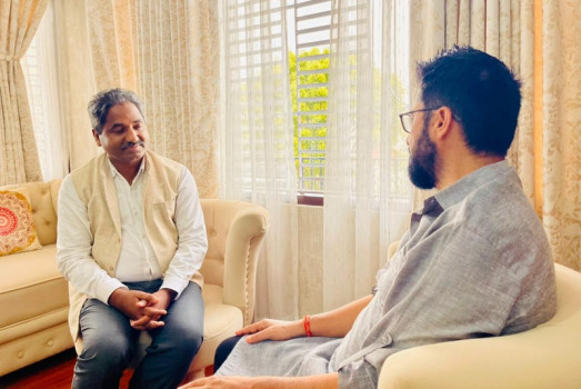 प्रभू साह र रवि लामिछानेबीच भेटवार्ता : सरकारले मधेसलाई प्राथमिकता दिने