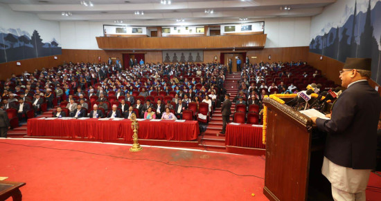 परम्परागत ढर्राबाट गोरखापत्र माथि उठ्नुपर्छ: प्रधानमन्त्री प्रचण्ड