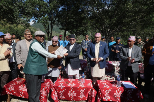 बझाङका भूकम्प पीडितलाई अस्थायी आवासका लागि तत्काल ५० हजार दिने प्रधानमन्त्रीको घोषणा