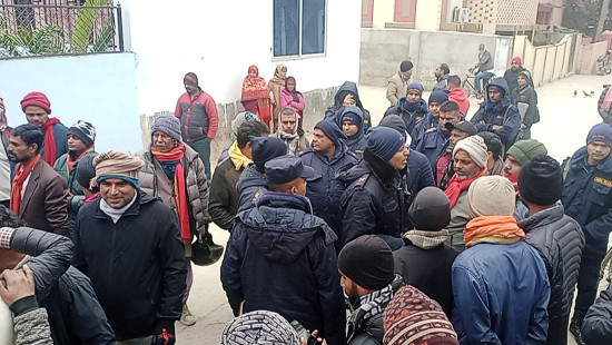 प्रहरीसँगको झडपमा एक मन्त्री र दुई सांसदहरु घाइते 