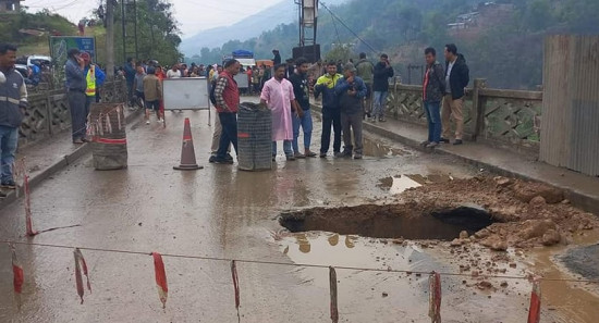 अठार घन्टापछि एकतर्फी खुल्यो पृथ्वी राजमार्ग