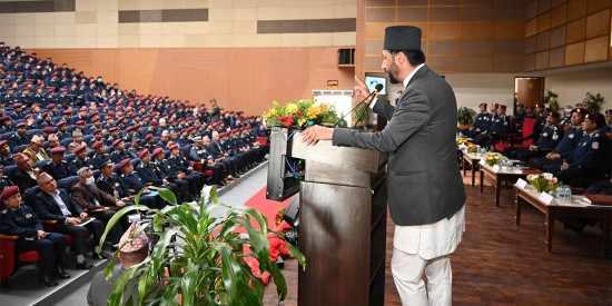 प्रहरीलाई गृहमन्त्री लामिछानेको निर्देशन- घटनाको प्रतिवादी आदेशले होइन प्रमाणले बनाउनुस्