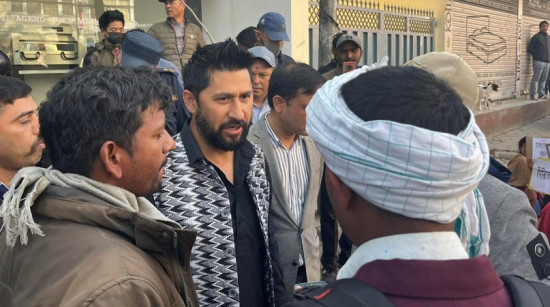 मतदानस्थल डुलिरहेका रवि लामिछानेले भने- उत्साहित छु