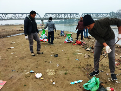 राप्ती सफाइमा जुटे युवा
