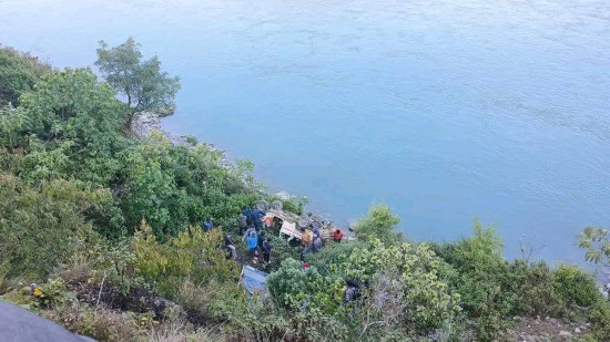 रुकुमपश्चिममा जिप दुर्घटना हुँदा २ जनाको मृत्यु, २० घाइते 