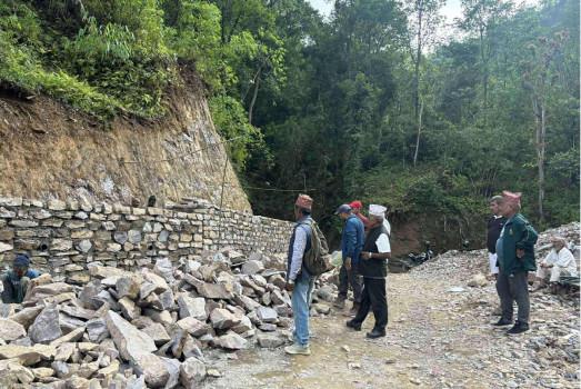 निर्माण व्यवसायीले काम नगर्दा हरिचौर–मल्म–पाण्डवखानी सडक अधुरो