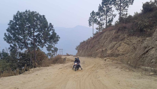 दिक्तेललाई पूर्वी तराईसँग जोड्ने सडक अलपत्र