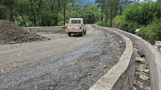 म्याग्दी र बागलुङ जोड्ने सडक स्तरोन्नति सुरु