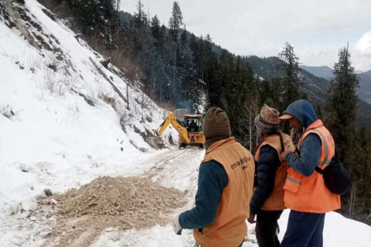 नाग्म-गमगढी सडक स्तरोन्नति गरिँदै