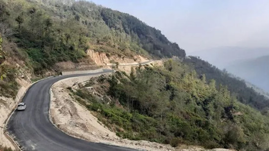 भोजपुरलाई तराईसँग जोड्ने छोटो सडक धमाधम कालोपत्रे