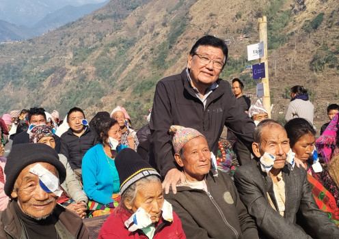 आँखाको ज्योति फर्काउन डा‍‍‍. रुइत जन्मभूमि पुगेपछि...